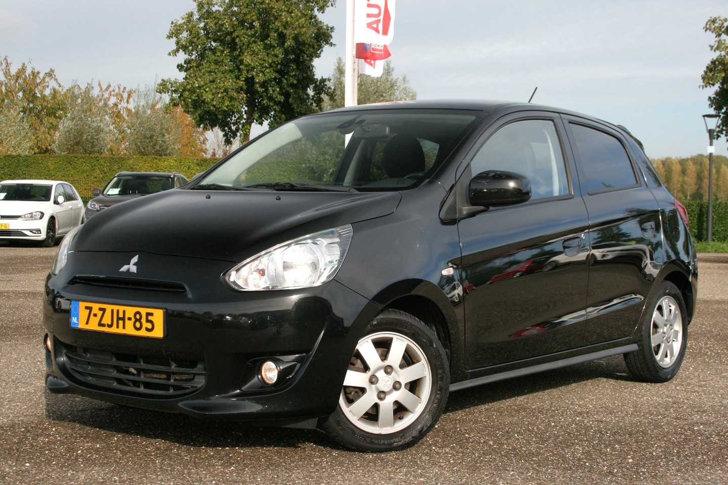 Mitsubishi Space Star - 1.0 Bright / pdc / climate / cv / dealer ond. - AutoWereld.nl