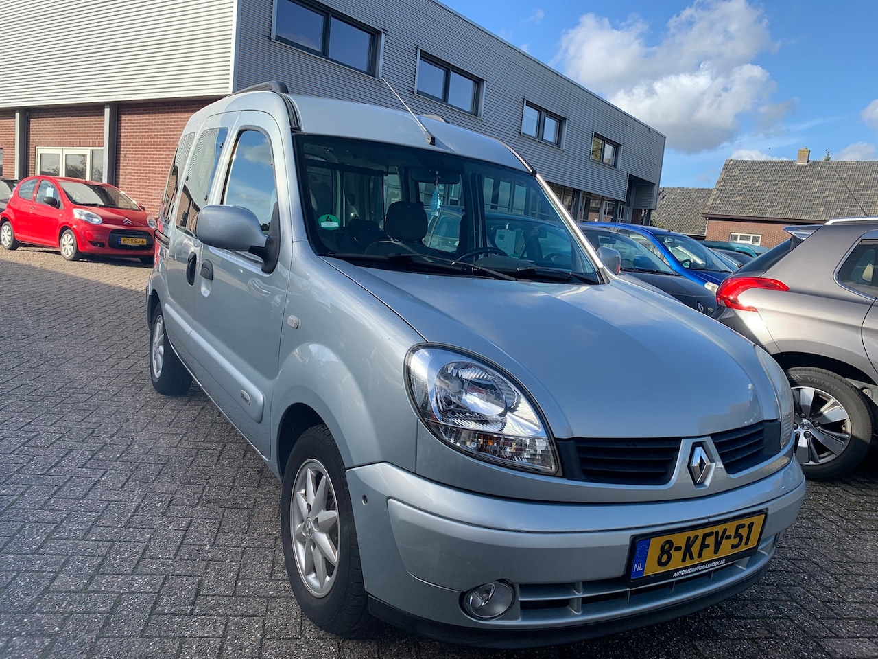 Renault Kangoo - 1.6-16V AUTOMAAT € 4.950.- ZEER MOOI AIRCO 1 JR. APK - AutoWereld.nl