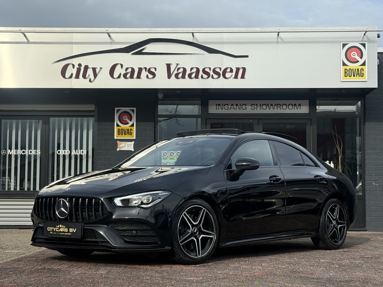Mercedes-Benz CLA-Klasse - 200 AMG-LINE automaat panodak navi camera climate ctr cruise ctr keyless matrix lmv 18 inc - AutoWereld.nl