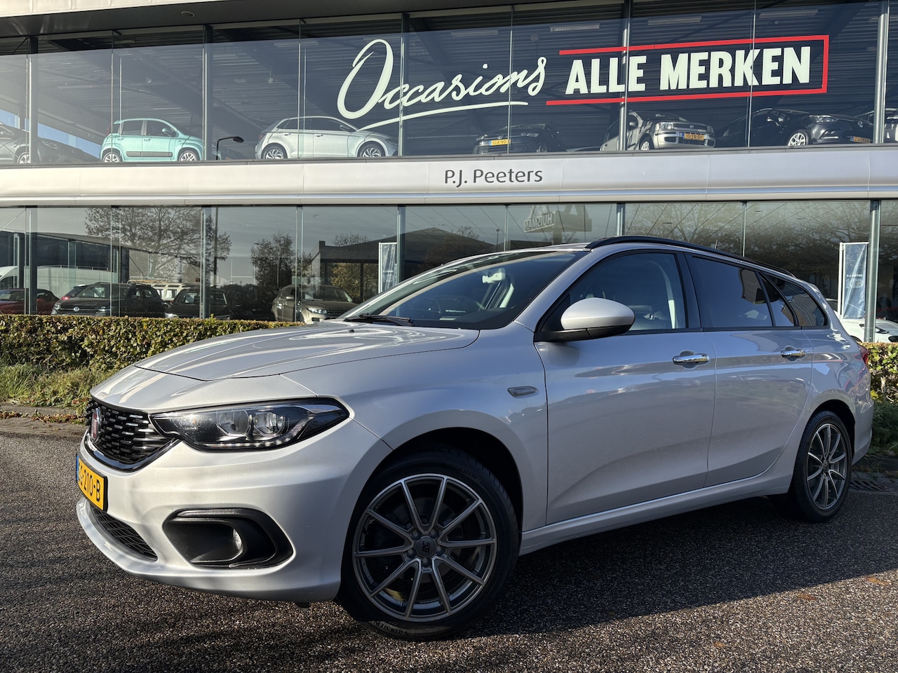 Fiat Tipo Stationwagon - 1.4 T-Jet 16v Business Trekhaak - Achteruitrijcamera - Airco - Parkeersensoren achter - St - AutoWereld.nl
