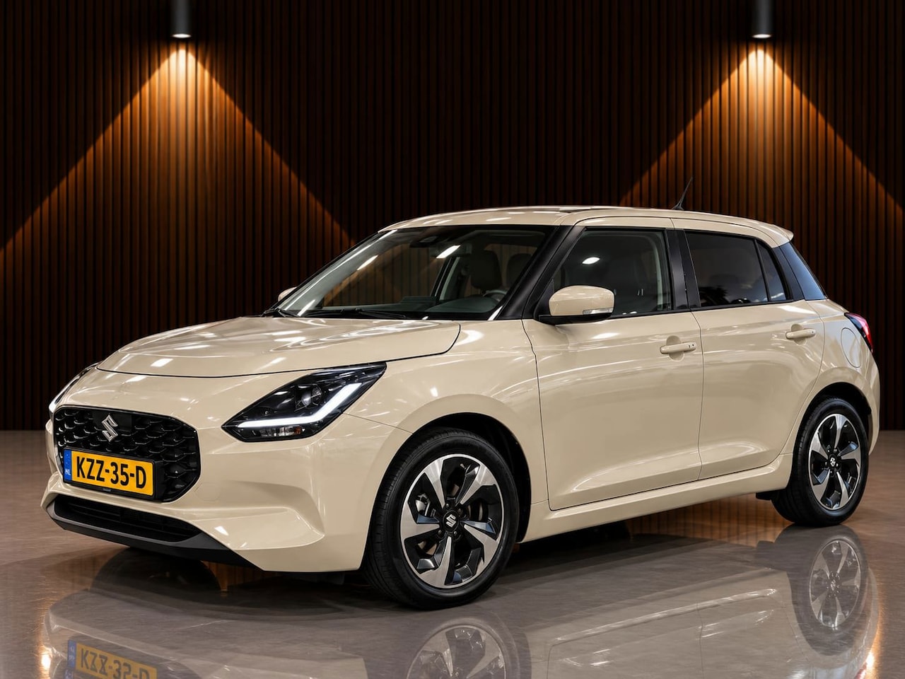 Suzuki Swift - 1.2 Select Smart Hybrid 1.2 Select Smart Hybrid, Automaat, Cappuccino-kleur - AutoWereld.nl