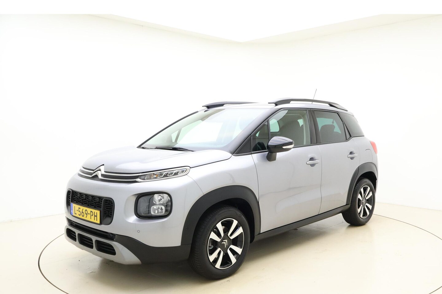 Citroën C3 Aircross - 1.2 PureTech 110pk Shine | Navigatie | Climate control | Camera | Weinig kilometers | Lich - AutoWereld.nl