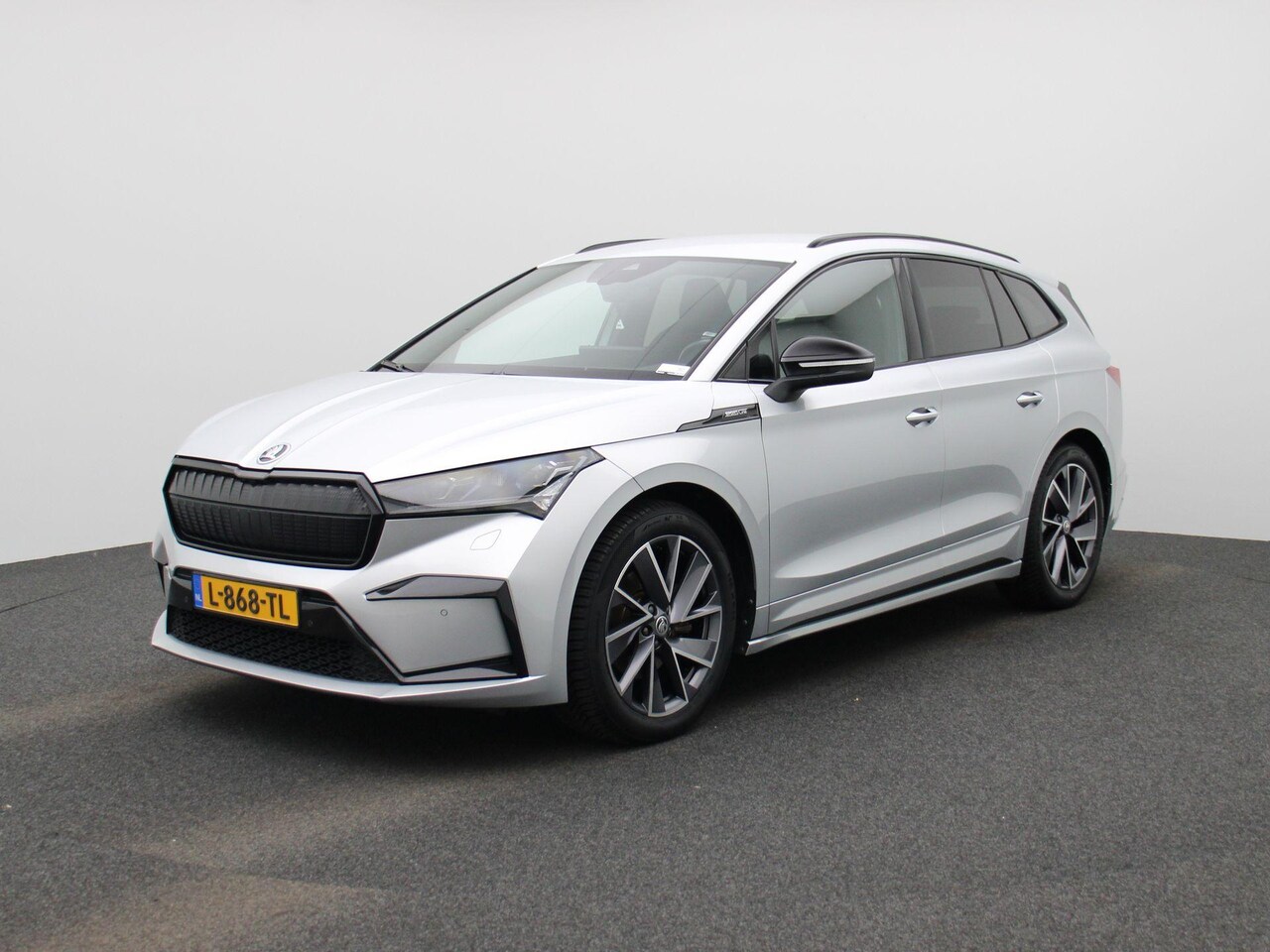 Skoda Enyaq iV - 60 Sportline | 88,9% SOH | Sportline | Achteruitrij camera| Parkeersensoren Voor + Achter - AutoWereld.nl