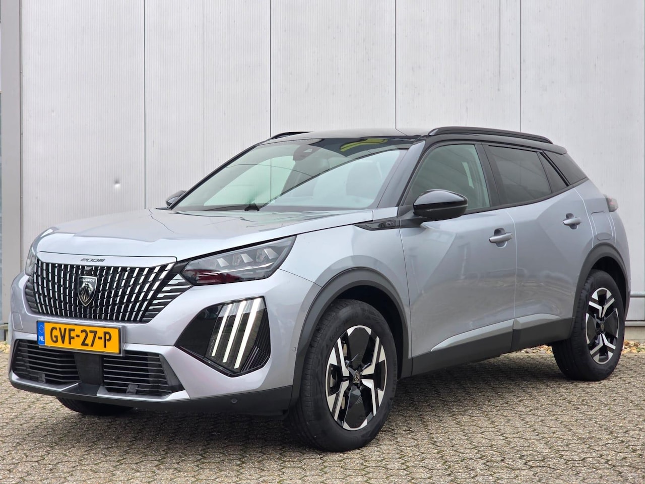 Peugeot 2008 - 1.2 Hybrid 145 GT Automaat | Navigatie | Parkeercamera voor en achter - AutoWereld.nl