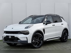 Lynk & Co 01 - 276PK More | 360 Graden Camera | Harman Kardon | Panoramadak | Elektrisch bedienbare voors