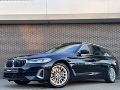 BMW 5-serie Touring - 520d High Executive | Panoramadak | Luxury line | 360 Camera | Head-up Display