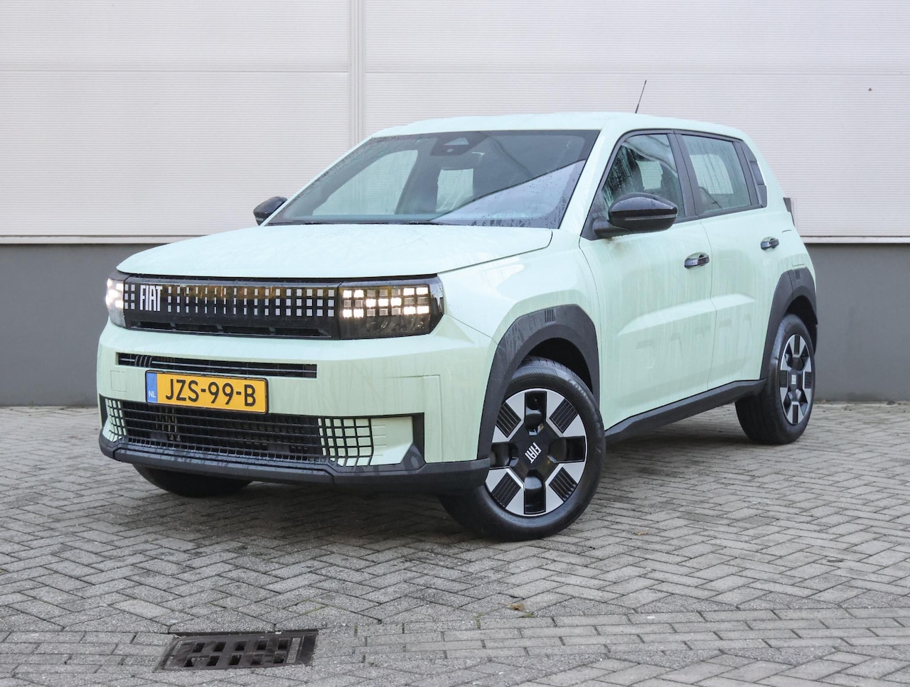 Fiat Grande Panda - 1.2 110pk Hybrid ICON | Tot 8 jaar garantie | Apple Carplay / Android Auto | Parkeersensor - AutoWereld.nl