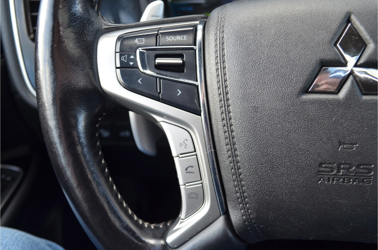 Mitsubishi Outlander - PHEV 2.4 INSTYLE 4WD | PLUG IN HYBRID | SoH 75% | V2H | FULL OPTIONS | SCHUIFDAK | ADAPTIE - AutoWereld.nl