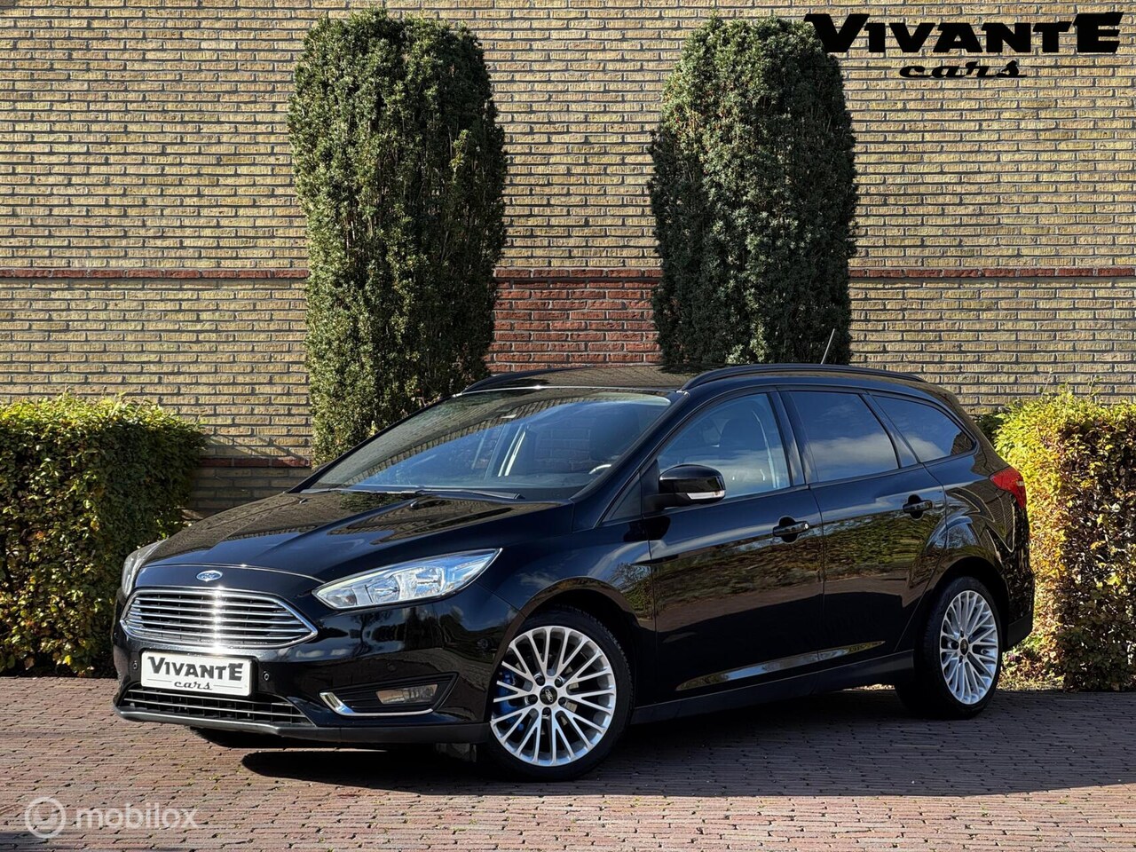 Ford Focus Wagon - 1.0 Trend Stoel+Stuur+Voorruit.vrw*Carplay*Cruise - AutoWereld.nl