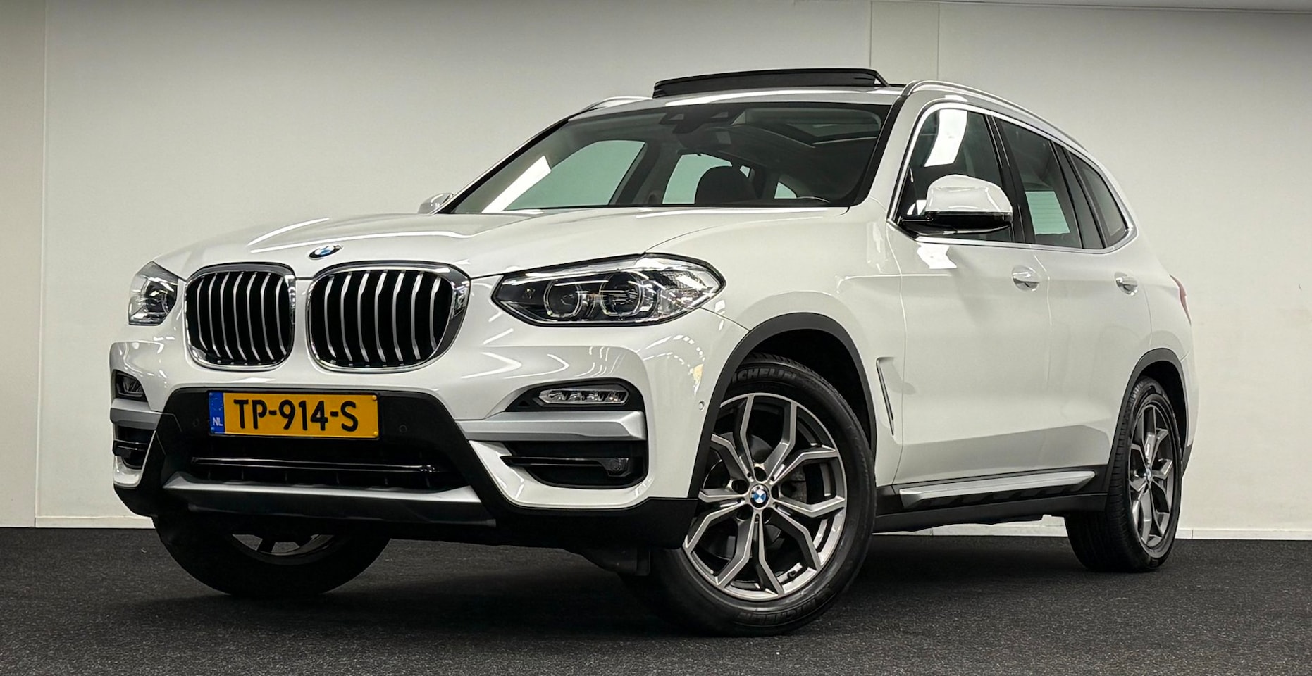 BMW X3 - XDrive20i High Executive*Panodak*Trekhaak*Leder*Camera*Carplay*Navi - AutoWereld.nl