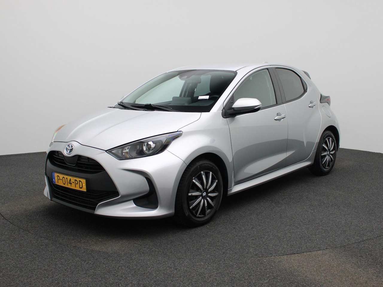 Toyota Yaris - 1.5 Hybrid Active | Automaat | Apple Carplay / Android Auto | Cruise Control | Achteruitri - AutoWereld.nl