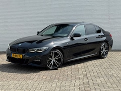 BMW 3-serie - 318i Business Edition M-Sport Full Led Carplay Automaat Digital Dash Camera Leder Cruise N