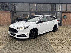Ford Focus Wagon - 2.0 ST, Xenon, Bull-x, Vol leer