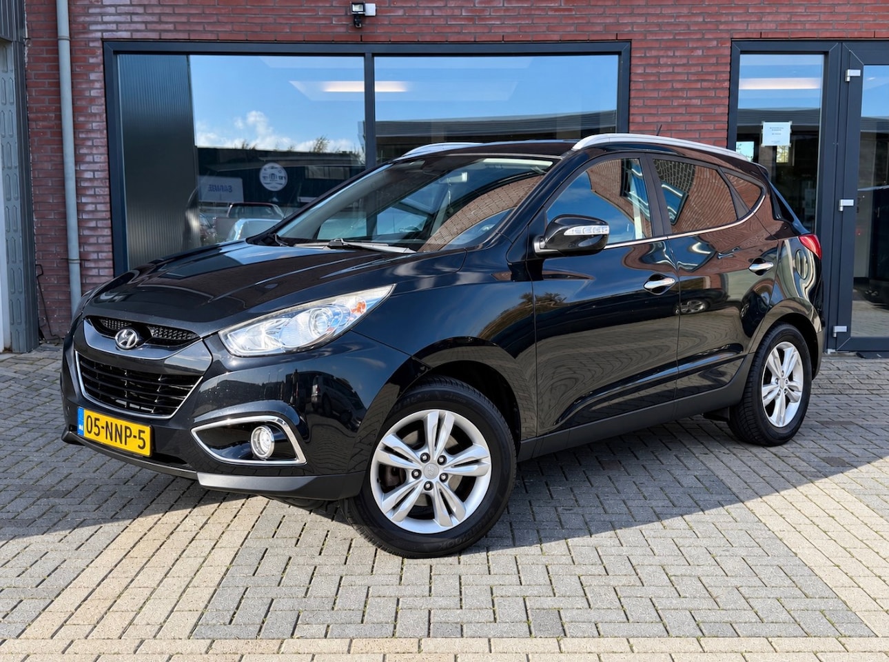 Hyundai ix35 - 2.0i Style | Trekhaak | Camera | Cruise | Clima | Navi | - AutoWereld.nl
