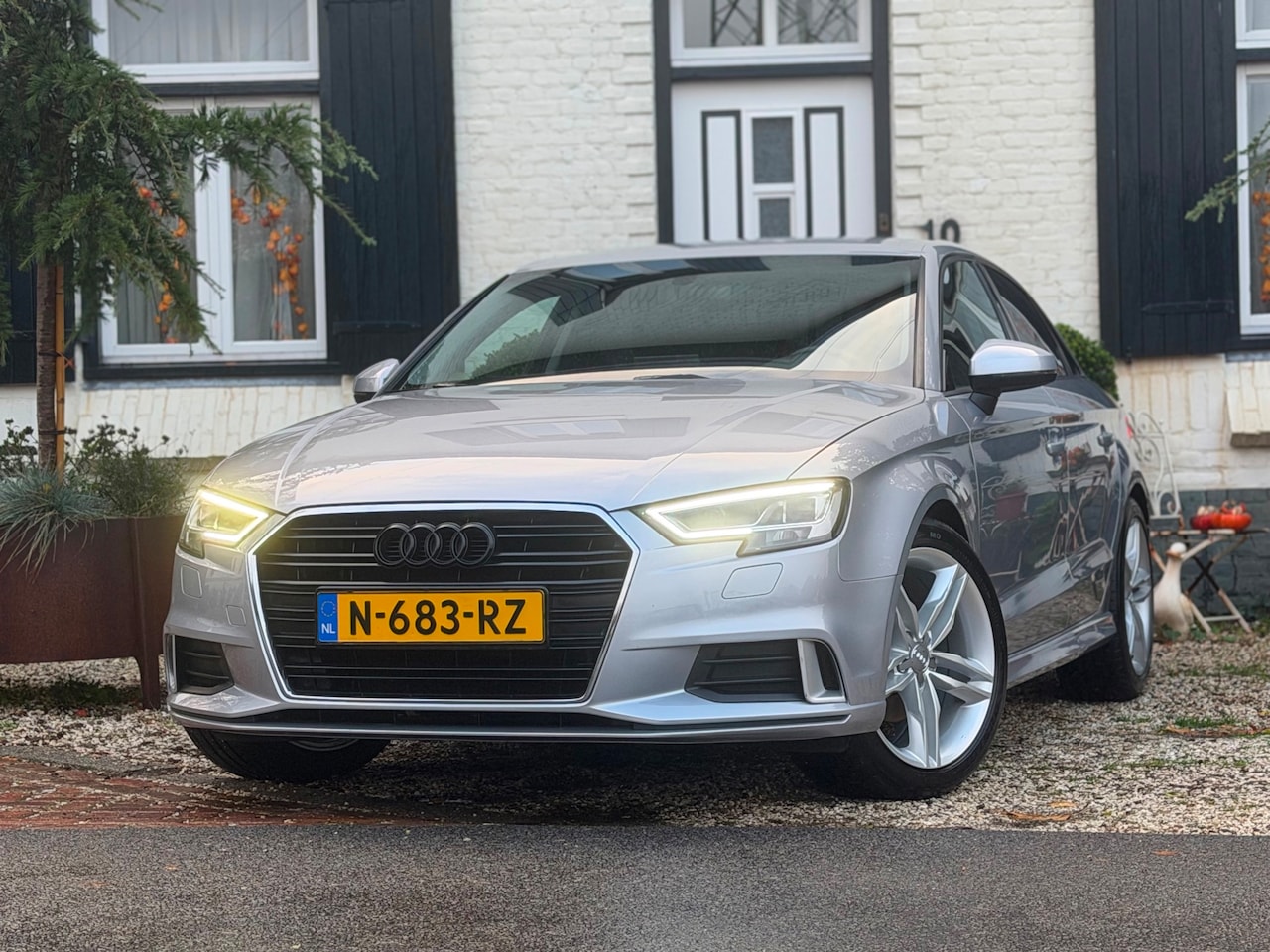 Audi A3 Limousine - 1.0 TFSI Pro Line|Clima|Stoelverwarming|Nette auto! - AutoWereld.nl