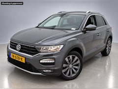 Volkswagen T-Roc - 1.0 TSI Style Business 110 PK | Navigatie | Parkeersensoren | Climate Control | Adaptive C