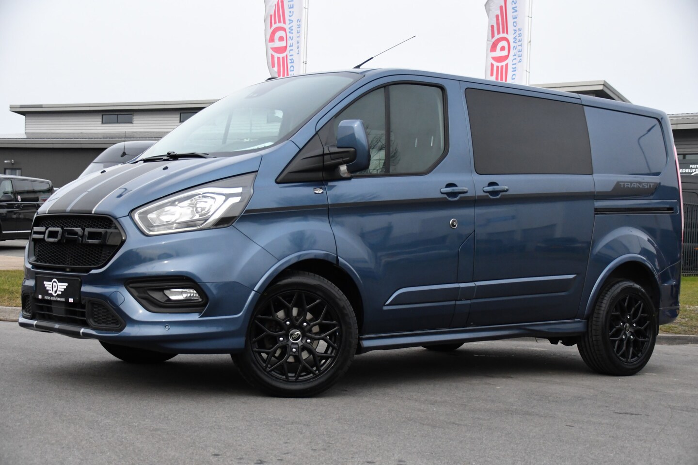 Ford Transit Custom - 320 2.0 TDCI L1H1 Sport DC Camera, Cruise, Carplay, 170pk, 2 x Schuifdeur, Automaat, LED, - AutoWereld.nl