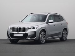 BMW X1 - xDrive30e M Sport Pakket | Glazen panoramadak | Driving Assistant Plus | Head-Up Display |