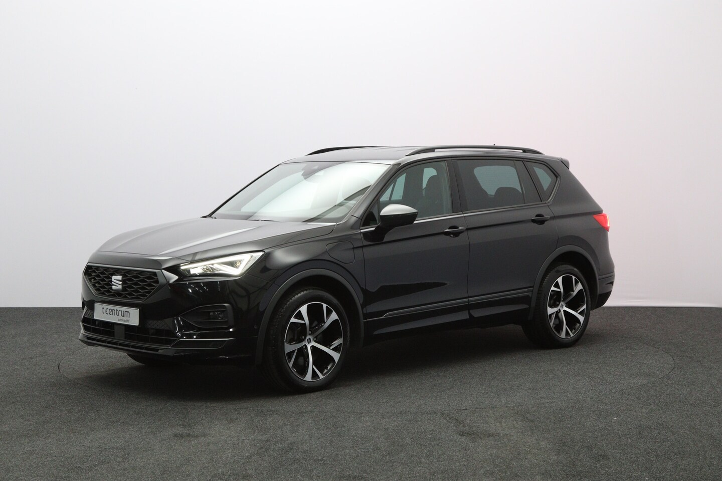 SEAT Tarraco - 1.4 TSI e-Hybrid 245 PK PHEV FR Business, Trekhaak, Leder, Stoelverwarming, Carplay, Camer - AutoWereld.nl
