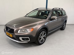 Volvo XC70 - 3.2 Summum NL AUTO / LEER / DEALER HISTORIE