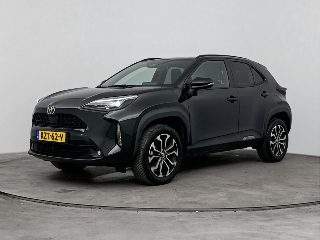 Toyota Yaris Cross - 1.5 Hybrid 115 Dynamic | Voorruit-Stuur-Stoelverwarming | Cruise Control Adaptief | Achter - AutoWereld.nl