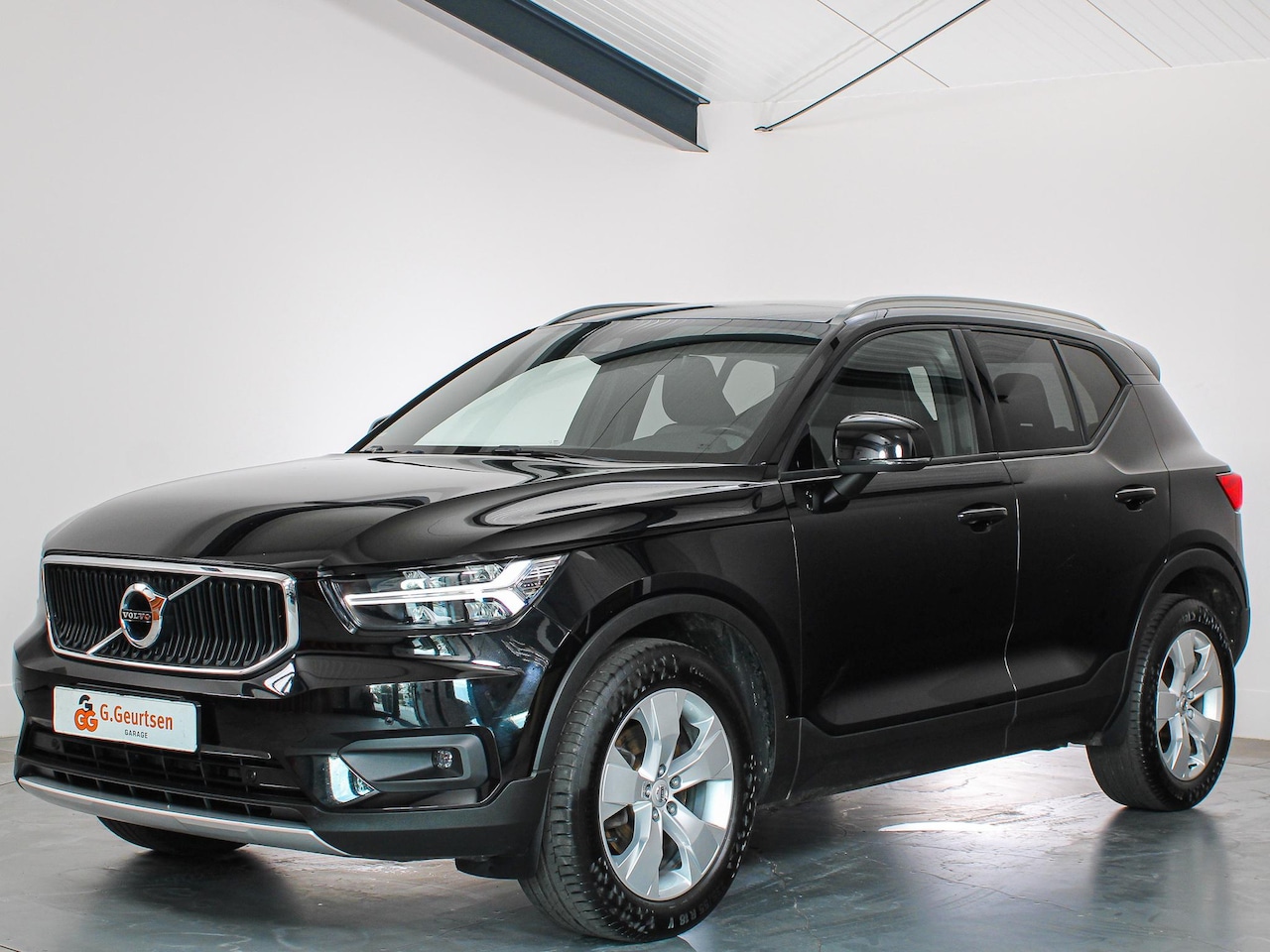 Volvo XC40 - 2.0 B4 Momentum Business Camera, Stoel/Stuurverwarming, Trekhaak, Cruise Control - AutoWereld.nl