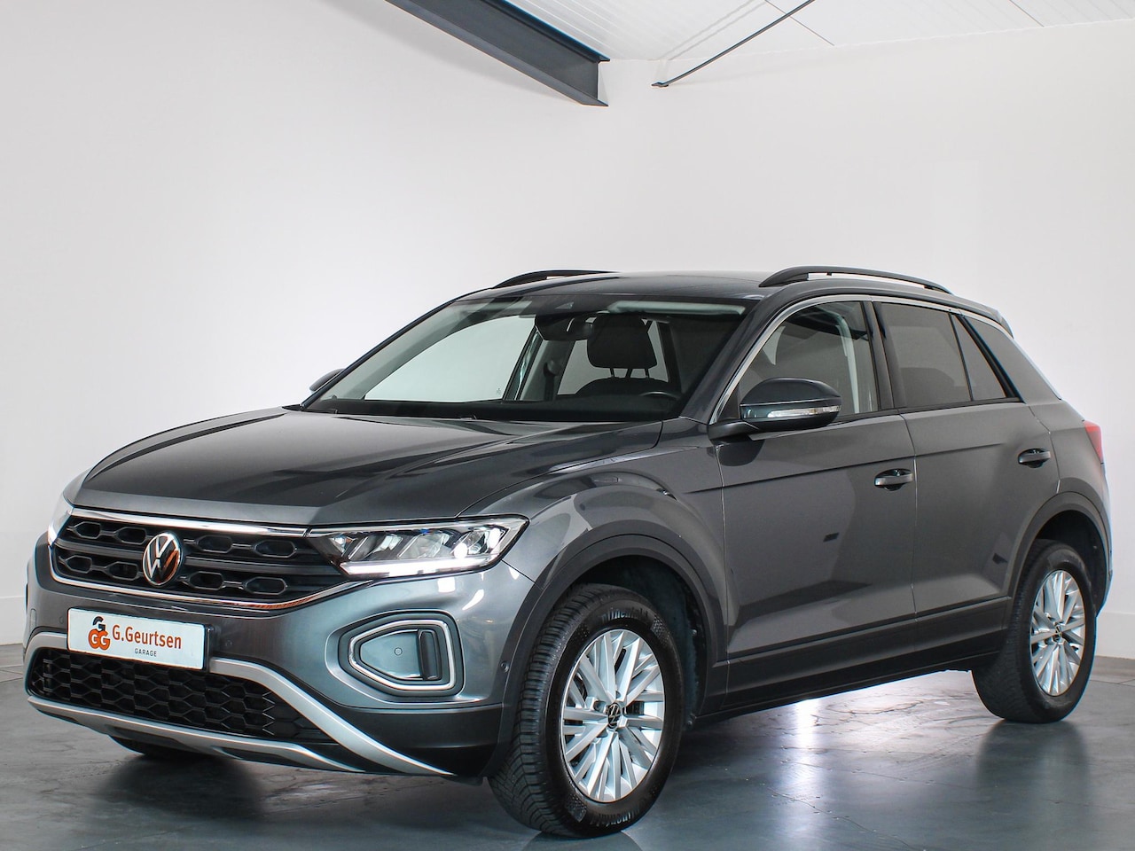 Volkswagen T-Roc - 1.5 TSI Life ACC, Digitale Cockpit, Apple Carplay/Andriod Auto, Led, 150PK, DAB - AutoWereld.nl