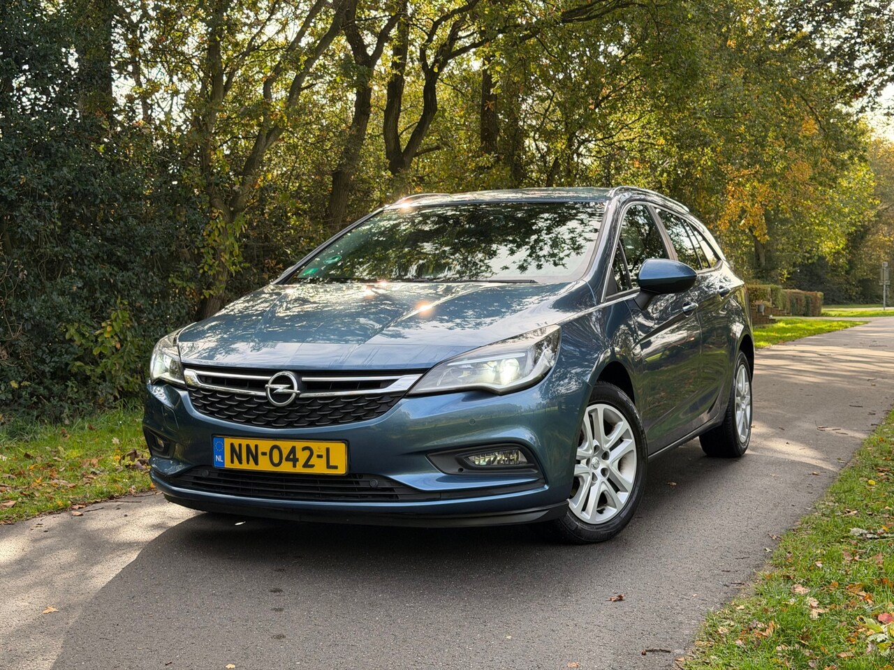 Opel Astra Sports Tourer - 1.0 Online Edition | Cruise + Navi + Camera nu € 4.975,-!!! - AutoWereld.nl