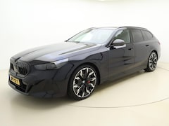 BMW 5-serie Touring - 550e xDrive M Sport PRO -Bowers & Wilkins -Stoelventilatie -Carbon Pakket -Trekhaak -Stoel