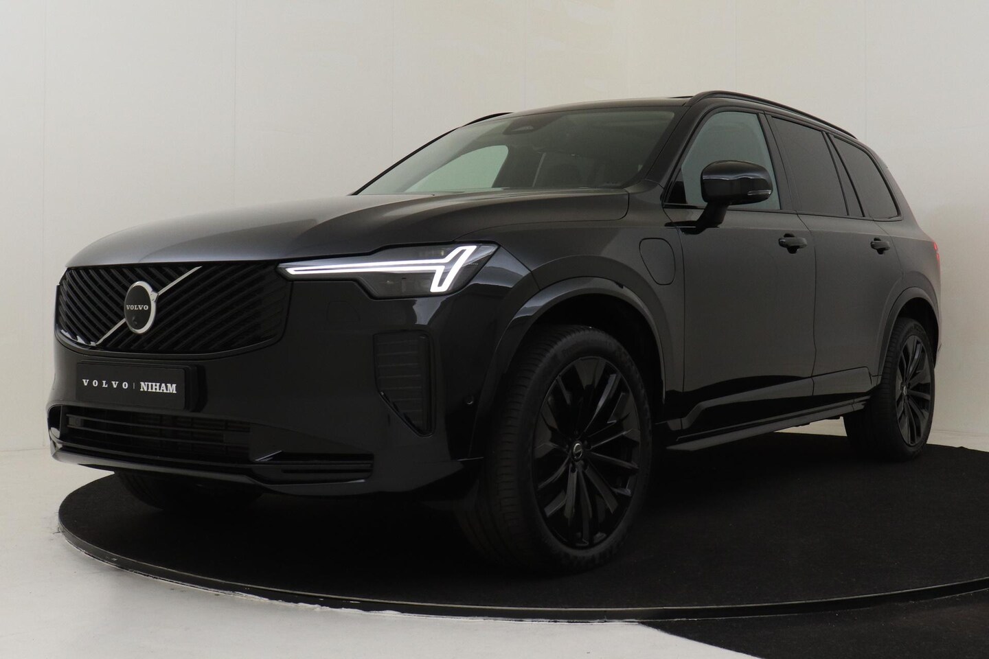 Volvo XC90 - II T8 PLUG-IN HYBRID AWD ULTRA DARK -PANO.DAK|HARMAN/KARDON|360°CAM|HEAD-UP DISP.|PRIVACY. - AutoWereld.nl