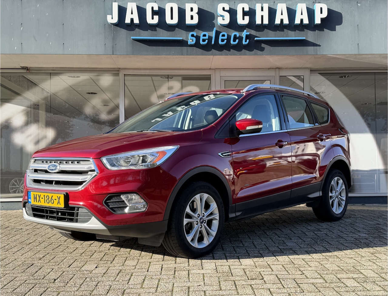 Ford Kuga - 1.5 EcoBoost Titanium / Automaat / AWD / Trekhaak (1.850KG) / - AutoWereld.nl