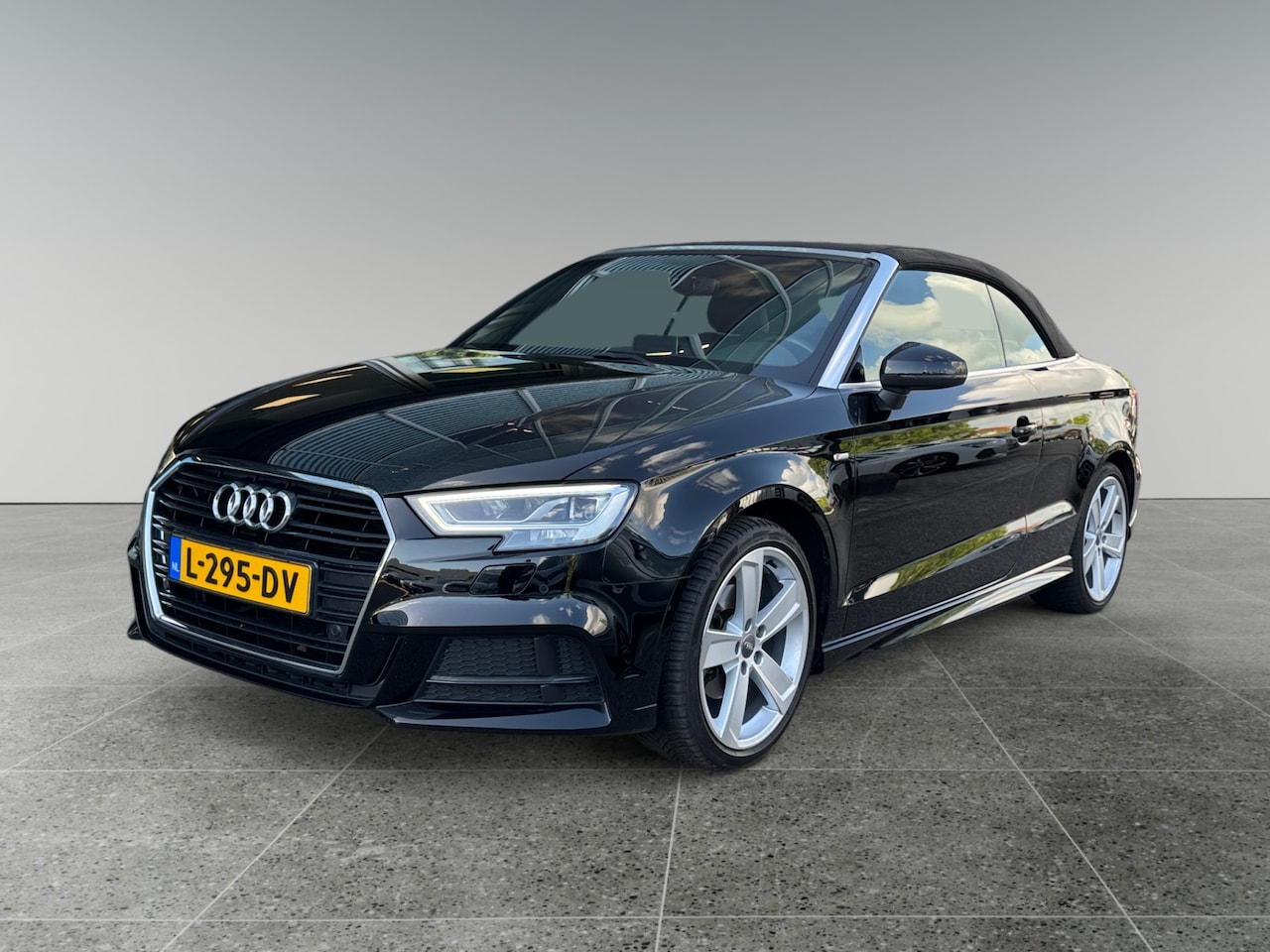 Audi A3 Cabriolet - 35 150pk TFSI CoD S-line MMI navigatie | Parkeerhulp voor en achter | Verwarmbare voorstoe - AutoWereld.nl