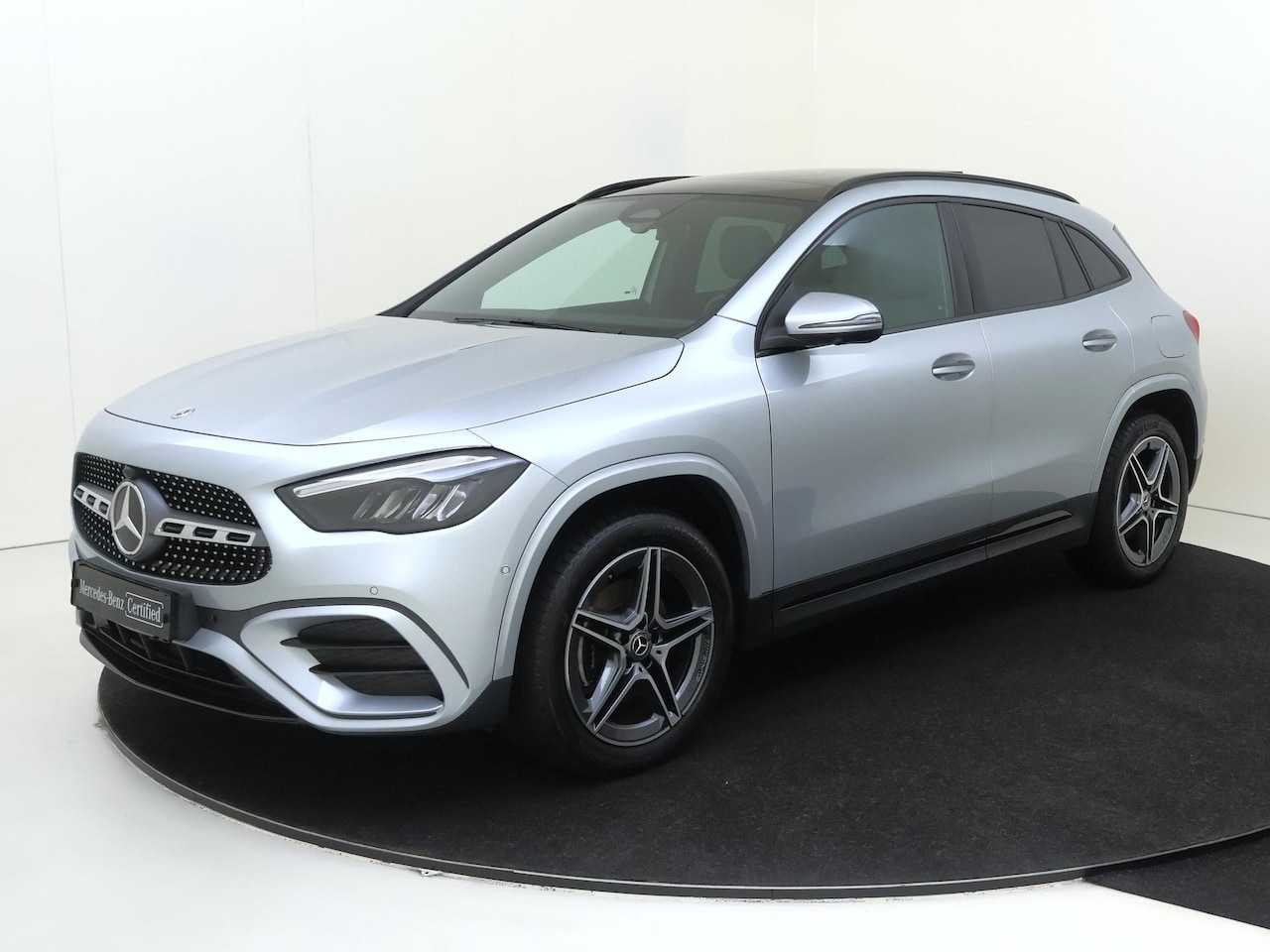 Mercedes-Benz GLA-Klasse - 250 e AMG Line Premium Plus Facelift /Panoramadak /Memory /Rijassistentie plus /360 Camera - AutoWereld.nl