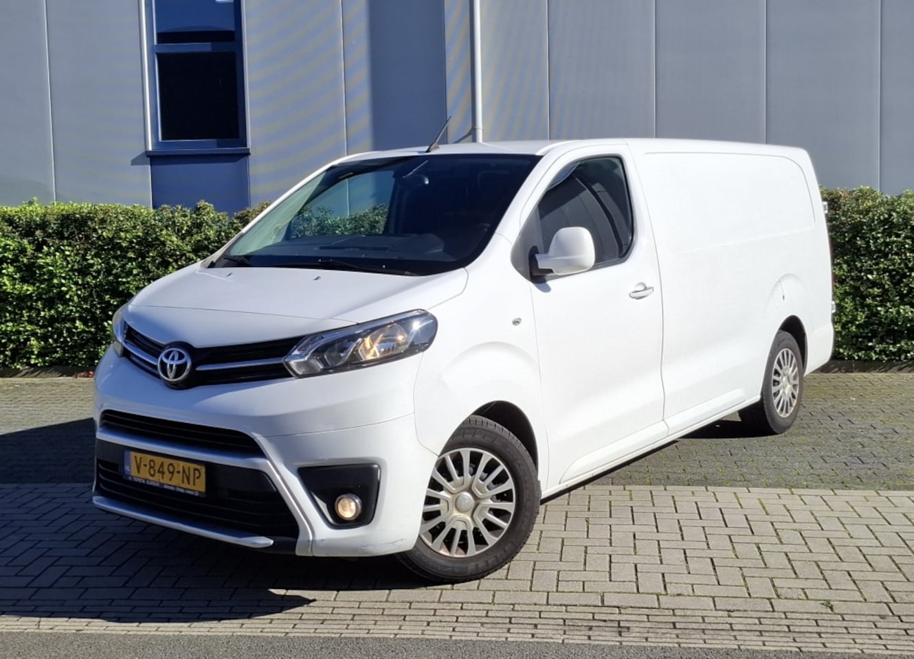 Toyota PROACE Long Worker - 2.0 D-4D 122pk S&S - AutoWereld.nl