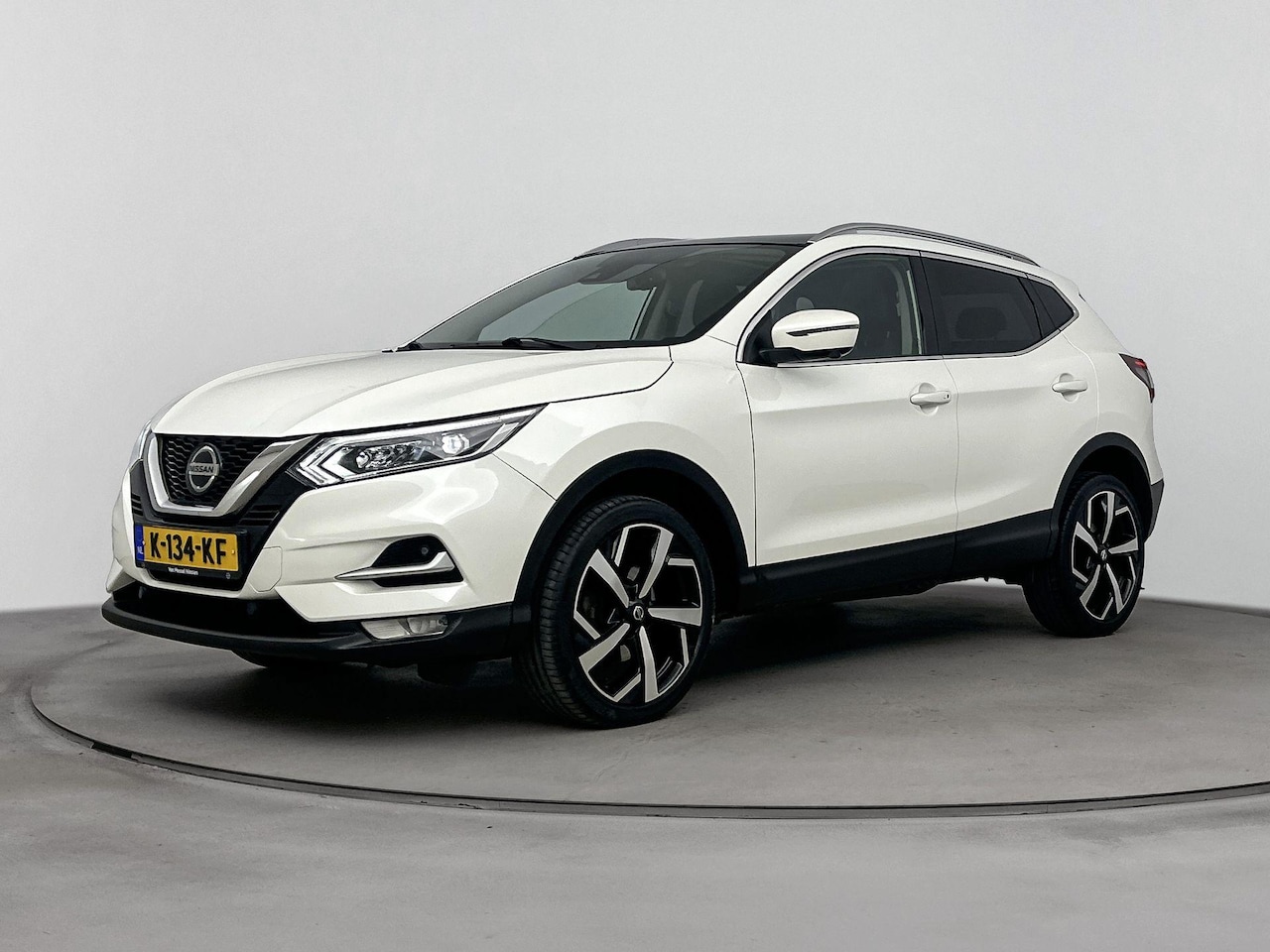 Nissan Qashqai - 1.3 DIG-T Premium Edition | Stoelverwarming | lederen bekleding | lichtmetalen velgen 19" - AutoWereld.nl
