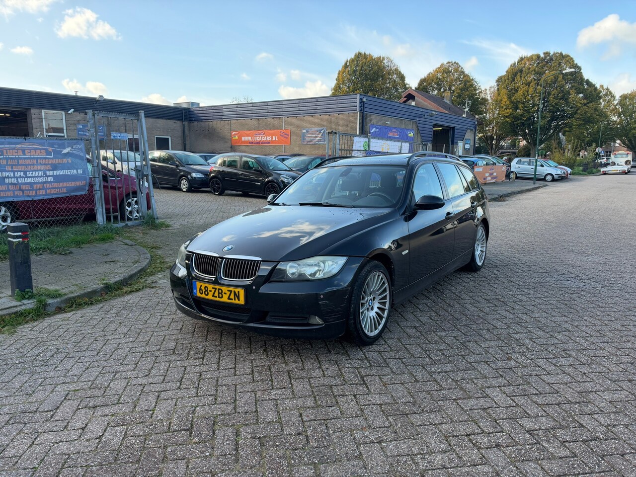 BMW 3-serie Touring - 318i Business Line PANO 2X SLEUTEL+BOEKJES! - AutoWereld.nl