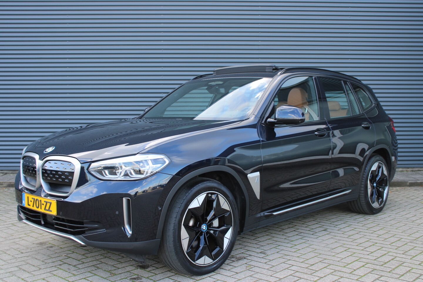 BMW iX3 - High Executive 80 kWh Panodak Leer Head-Up SOH-97% - AutoWereld.nl