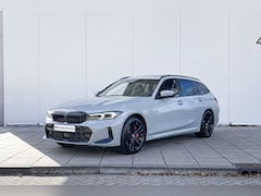 BMW 3-serie Touring - 330e xDrive M-Sport Pro 19 Inch / Glazen Schuifdak / Stoel & Stuurverwarming / Comfort Acc