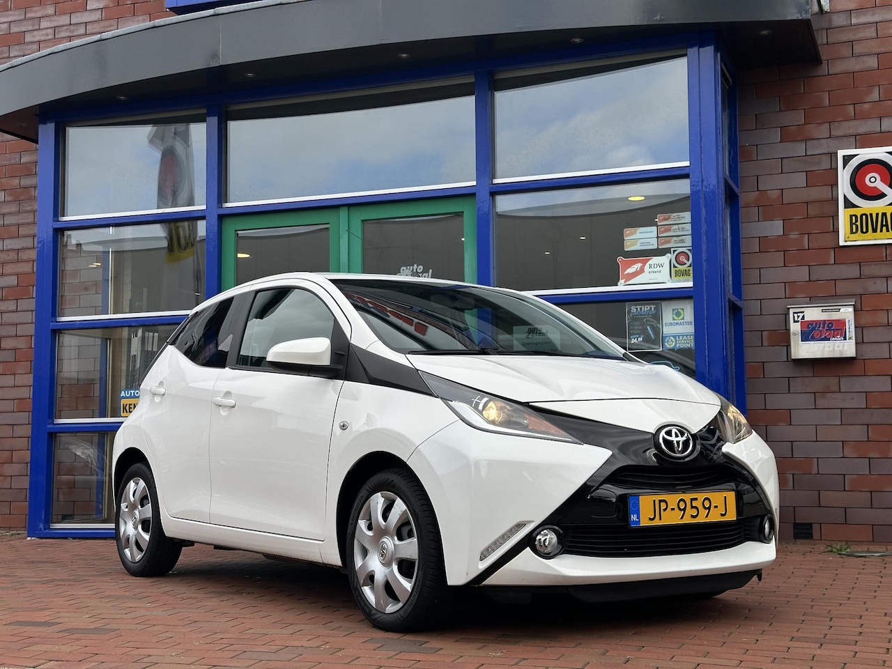 Toyota Aygo - 1.0 VVT-i x-play | Airco | Camera | - AutoWereld.nl