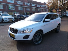 Volvo XC60 - 2.0T Kinetic AUTOMAAT PANODAK TREKHAAK