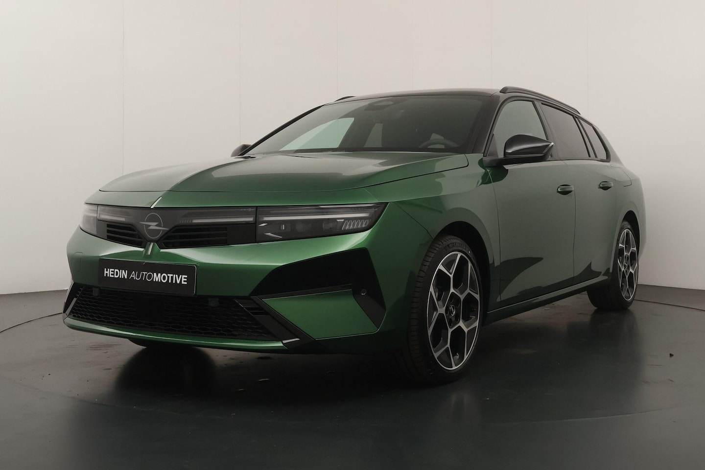 Opel Astra Sports Tourer - 1.6 Turbo Plug In Hybrid Ultimate | Panorama Schuif/ Kanteldak | AGR Stoelen | Electrische - AutoWereld.nl