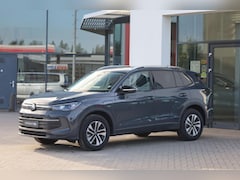 Volkswagen Tiguan - 1.5 eHybrid Life Edition 60 maanden / 100.000km garantie, LED Matrix (IQ.Lights), wegklapb