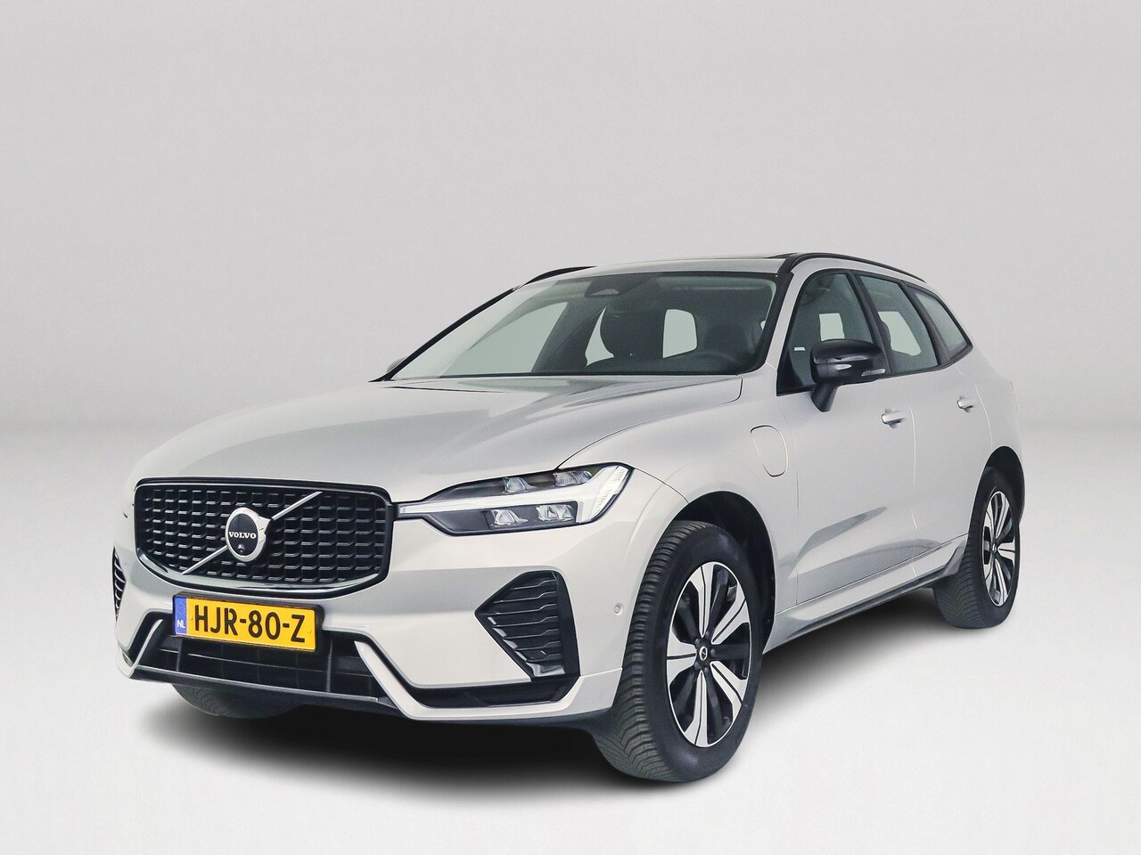 Volvo XC60 - T6 Plug-in hybrid AWD Plus Dark SOH 100% | Panoramadak | 360° camera | Stoel- en Stuurverw - AutoWereld.nl