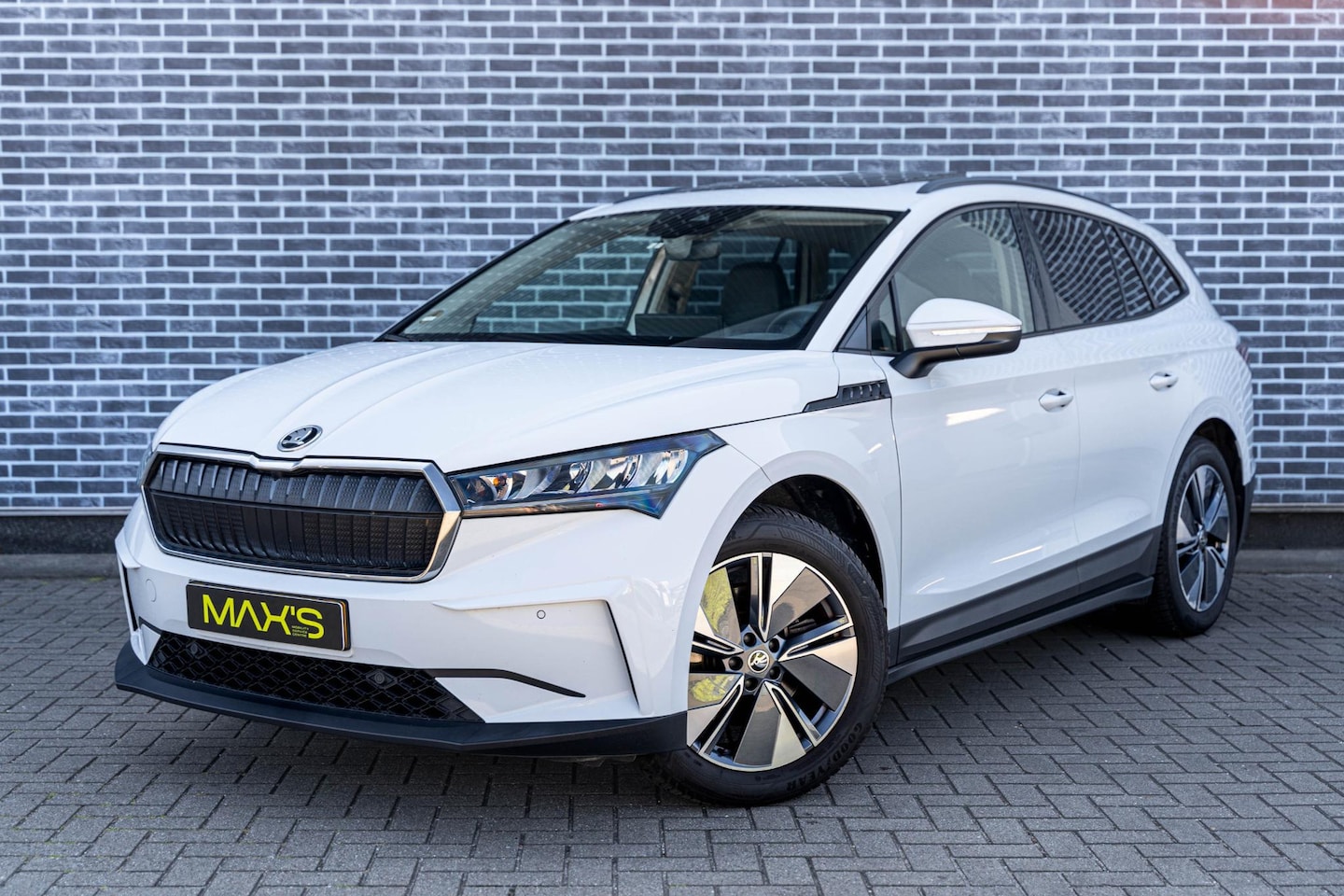 Skoda Enyaq iV - 60 | Trekhaak | Panoramadak | Achteruitrijcamera | Parkeersensoren | Keyless Entry | Priva - AutoWereld.nl