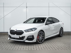 BMW 2-serie Gran Coupé - 220i Executive M Sport / M sportstoelen / Adaptieve LED / M Sportonderstel / Live Cockpit