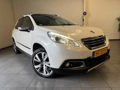 Peugeot 2008 - 1.2 Allure 110pk/Pano/metallic/airco/cruise/navi/Led/17inch