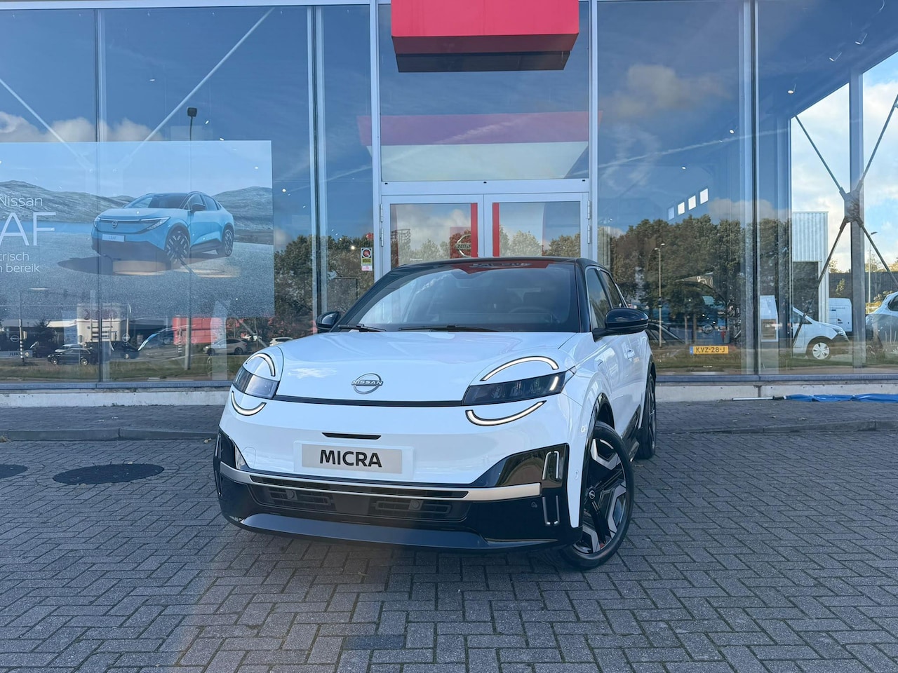 Nissan Micra - EVOLVE 52 kWh | Automaat | Stoelverwarming | Verwarmbaar stuurwiel | Nu met € 5.000,- Voor - AutoWereld.nl