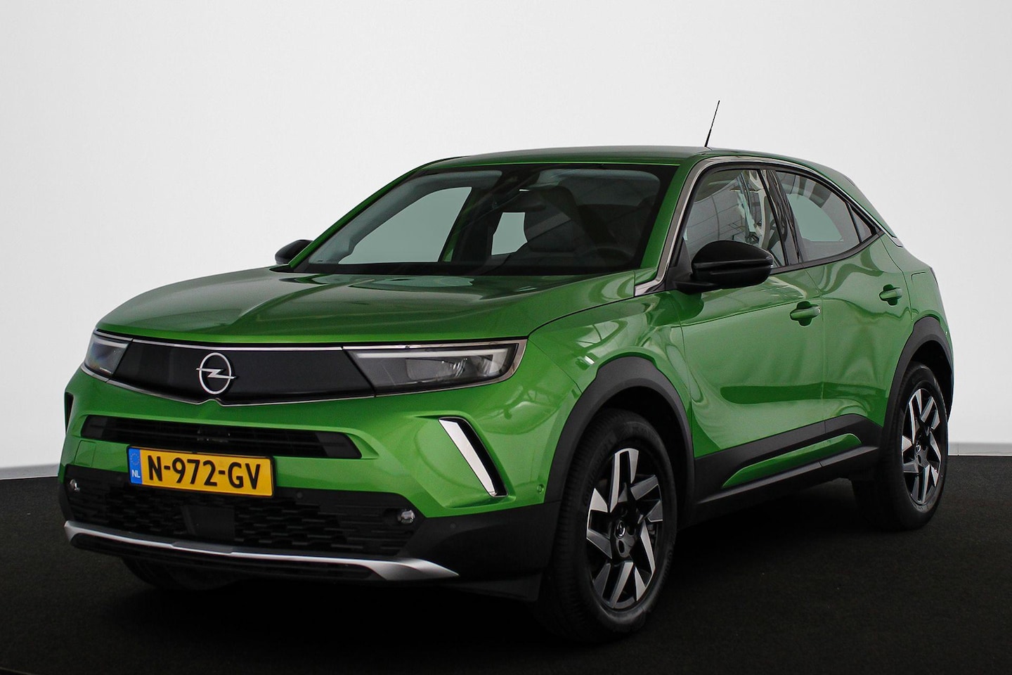 Opel Mokka - 1.2 Turbo Business Elegance Automaat Keyless Camera Apple CarPlay - AutoWereld.nl