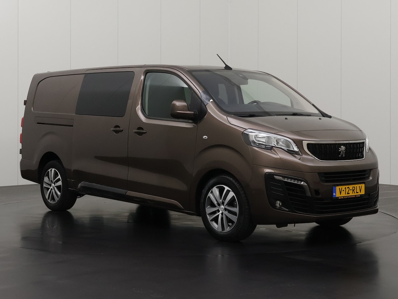 Peugeot Expert - 2.0Bluehdi 180PK Automaat XXL Dubbele Cabine | Marge | 2xSchuifdeur | Navigatie | Camera | - AutoWereld.nl