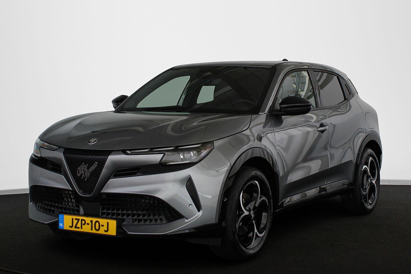 Alfa Romeo Junior - 1.2 Turbo Hybrid Ibrida Ti Stoelverwarming Massage Keyless LED - AutoWereld.nl